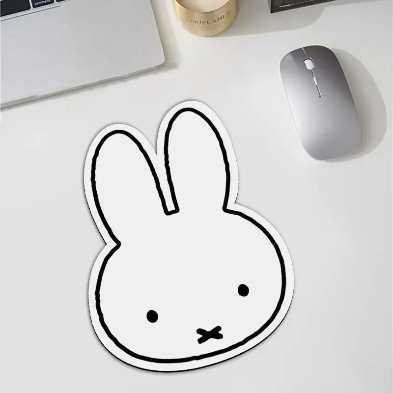 Esports Gaming Desk - Kawaii Miffy Konijnvormige Muismat Ins Stijl
